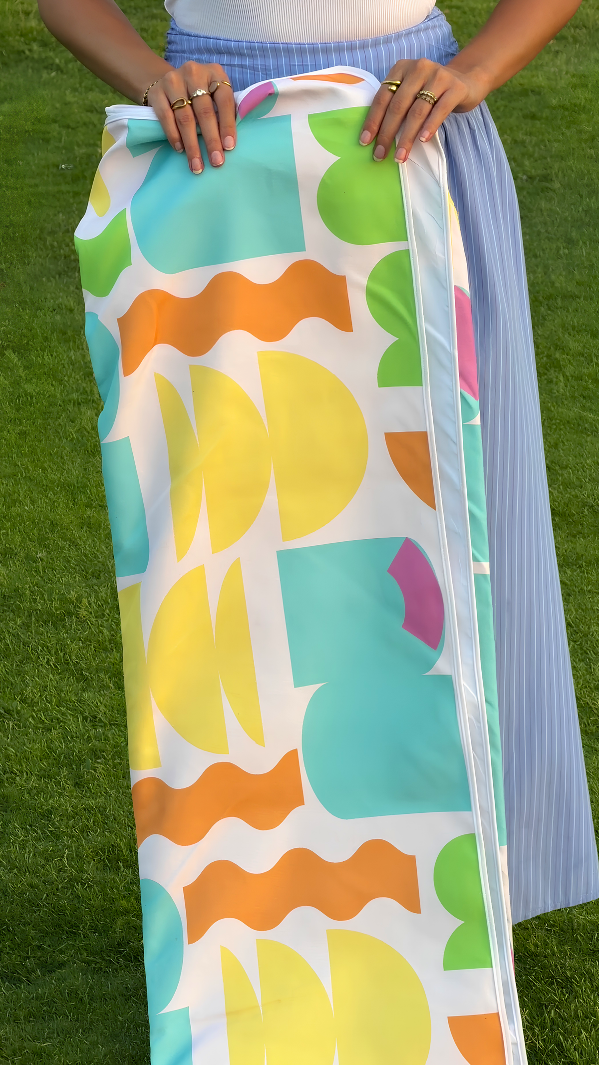 Confetti picnic mat